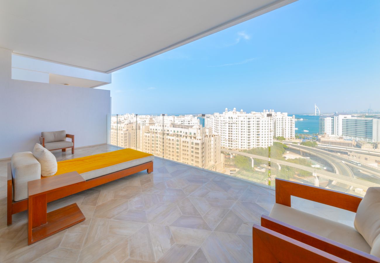 Apartment in Dubai - Luxury Apt & Private Beach - FIVE Palm Jumeirah