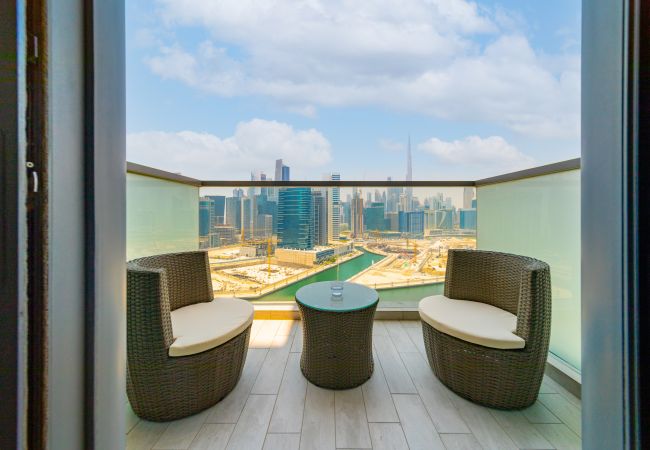 Apartment in Dubai - Amazing Skyscraper 3BR with Burj Khalifa View Apartment in Dubai - Amazing Skyscraper 3BR with Burj Khalifa View