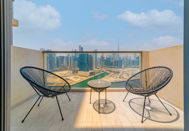 Apartment in Dubai - Amazing Skyscraper 3BR with Burj Khalifa View Apartment in Dubai - Amazing Skyscraper 3BR with Burj Khalifa View