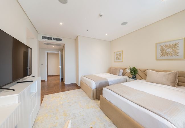 Apartment in Dubai -  Astounding 2BR with Sea View at Anantara The Palm Apartment in Dubai -  Astounding 2BR with Sea View at Anantara The Palm