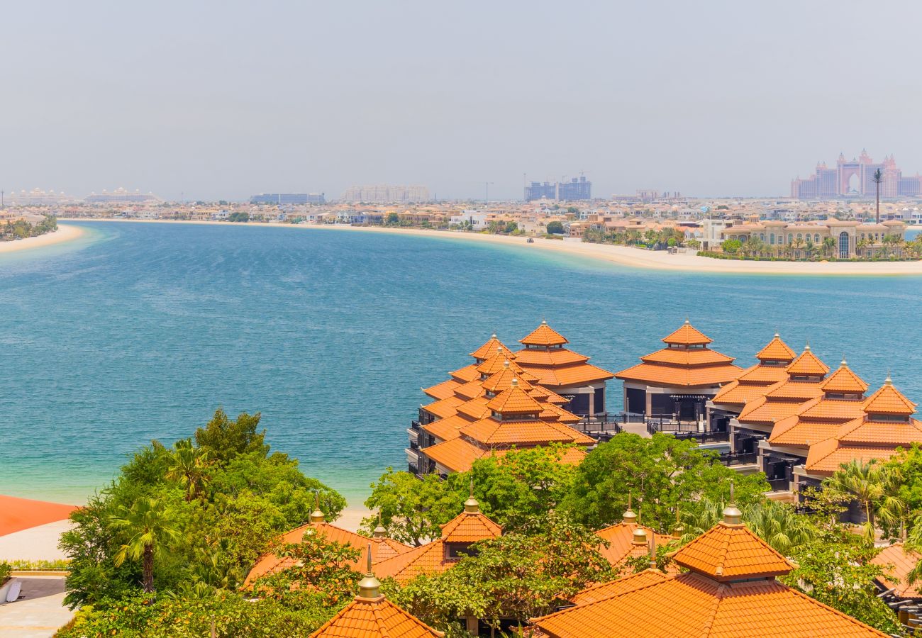 Apartment in Dubai -  Astounding 2BR with Sea View at Anantara The Palm