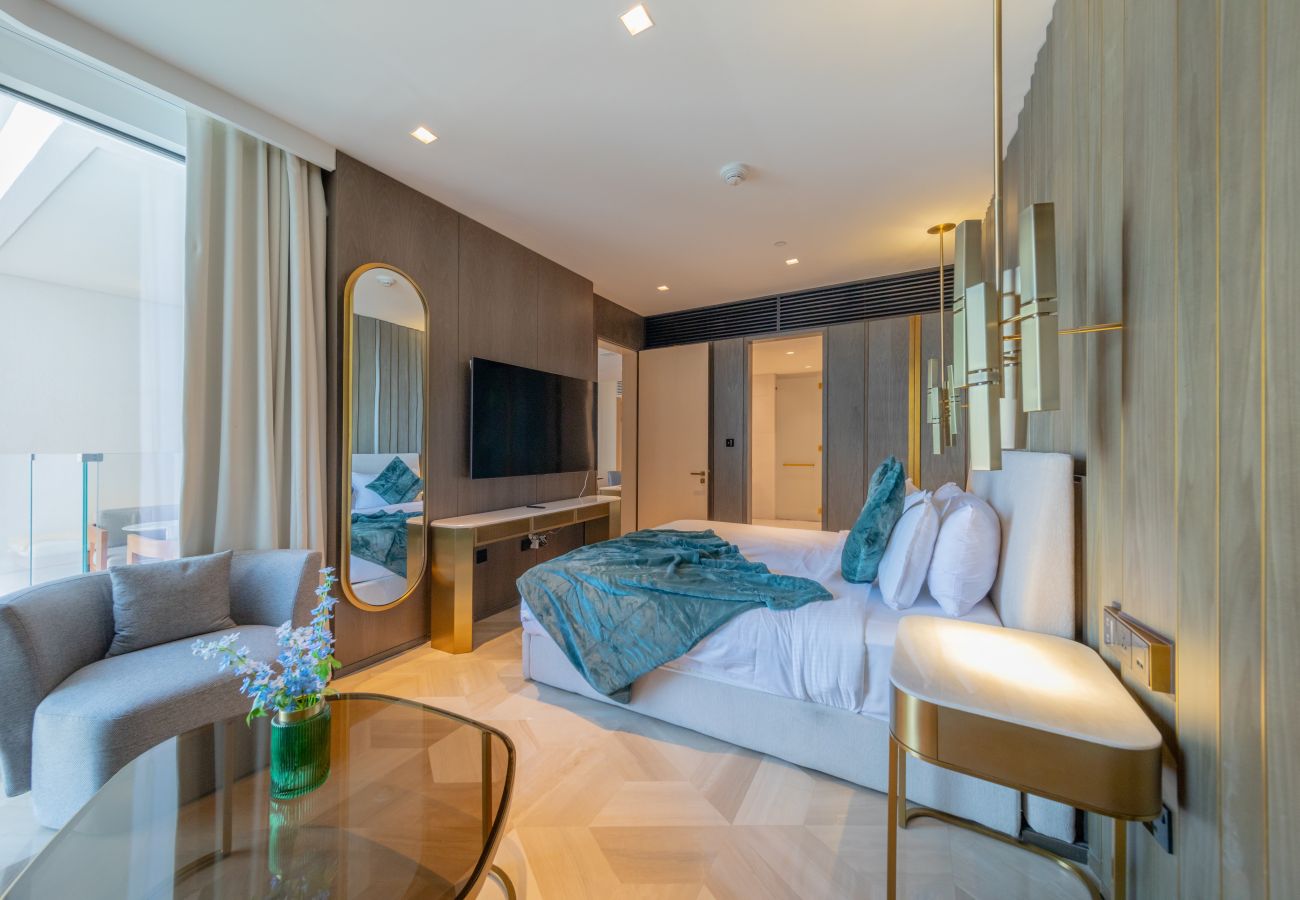 Apartment in Dubai - Astounding 1BR Apartment with Sea View