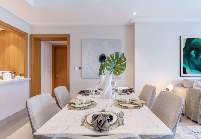 Apartment in Dubai - Exquisite 3BR Apt with Burj Khalifa view Apartment in Dubai - Exquisite 3BR Apt with Burj Khalifa view