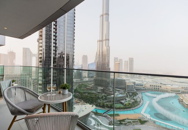 Apartment in Dubai - Exquisite 3BR Apt with Burj Khalifa view Apartment in Dubai - Exquisite 3BR Apt with Burj Khalifa view
