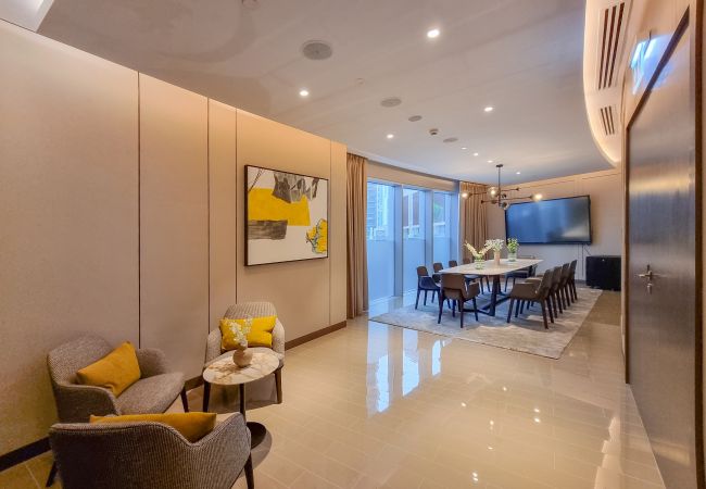 Apartment in Dubai - Exquisite 3BR Apt with Burj Khalifa view Apartment in Dubai - Exquisite 3BR Apt with Burj Khalifa view