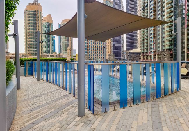 Apartment in Dubai - Exquisite 3BR Apt with Burj Khalifa view Apartment in Dubai - Exquisite 3BR Apt with Burj Khalifa view