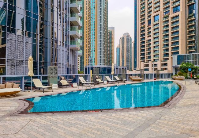 Apartment in Dubai - Exquisite 3BR Apt with Burj Khalifa view Apartment in Dubai - Exquisite 3BR Apt with Burj Khalifa view
