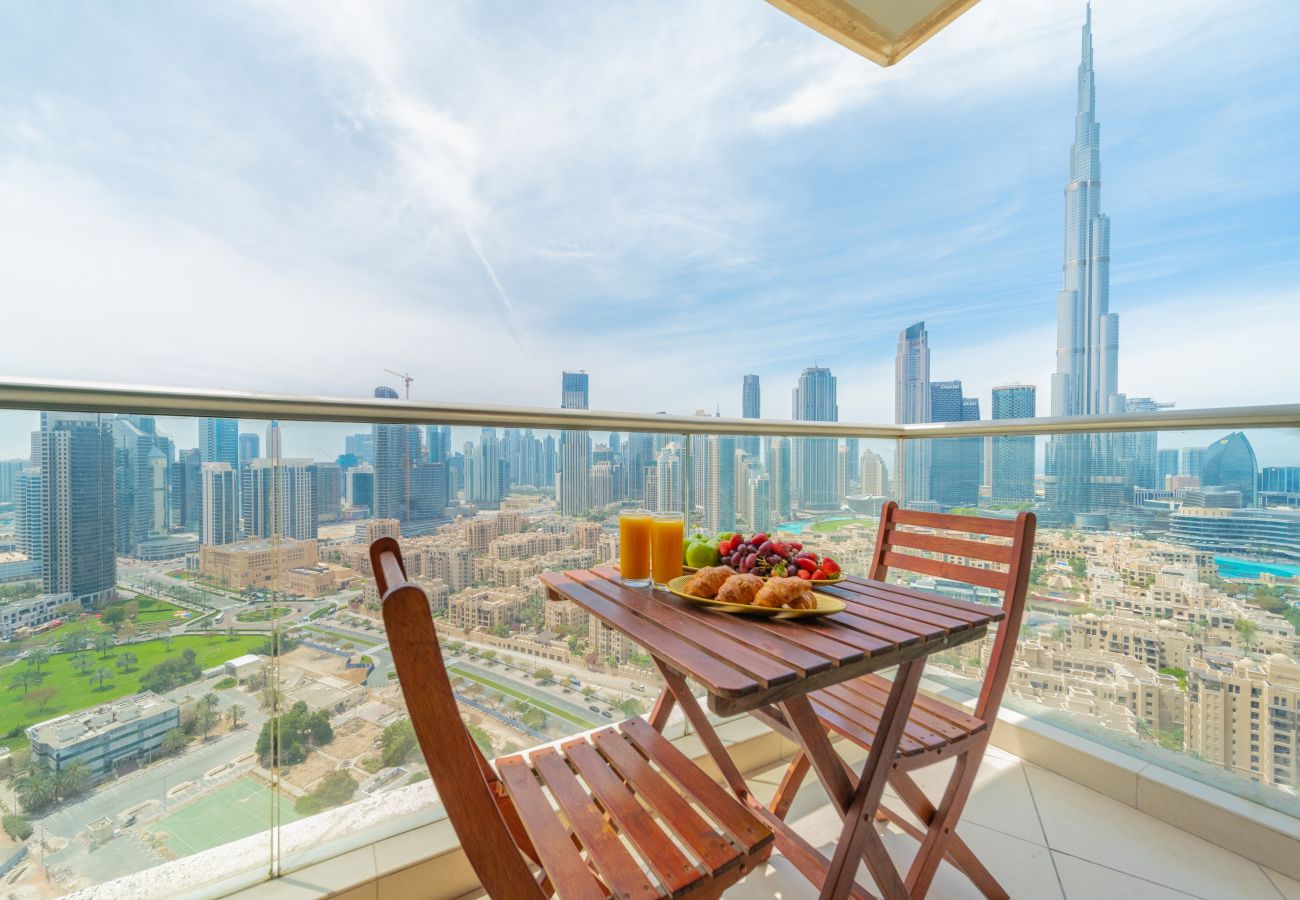 Apartment in Dubai - Astounding 2BR With Burj Khalifa View