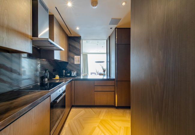 Apartment in Dubai - Fascinating 1BR with Burj Arab View at FIVE Palm Apartment in Dubai - Fascinating 1BR with Burj Arab View at FIVE Palm