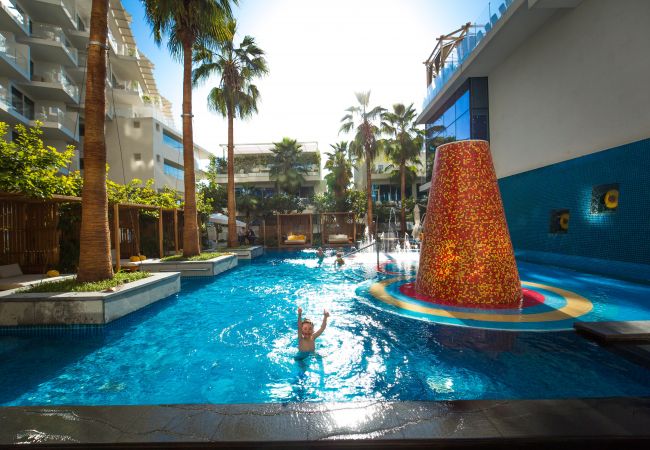 Apartment in Dubai - Fascinating 1BR with Burj Arab View at FIVE Palm Apartment in Dubai - Fascinating 1BR with Burj Arab View at FIVE Palm
