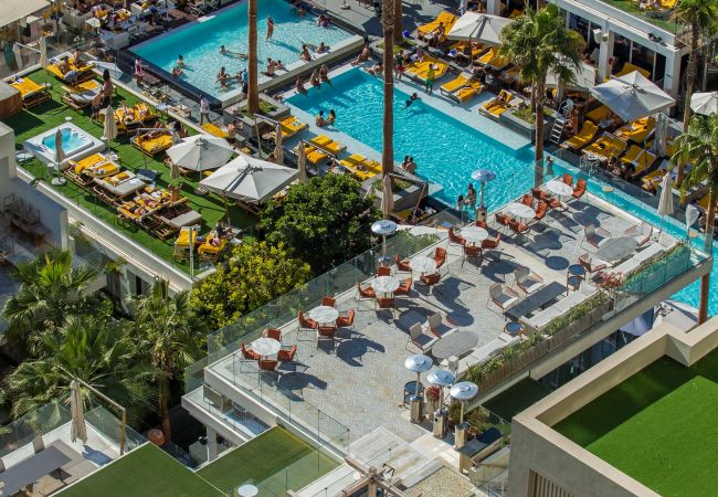 Apartment in Dubai - Fascinating 1BR with Burj Arab View at FIVE Palm Apartment in Dubai - Fascinating 1BR with Burj Arab View at FIVE Palm