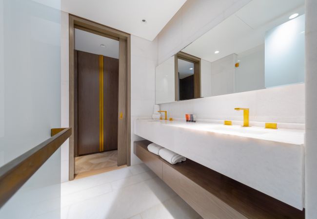 Apartment in Dubai - Fascinating 1BR with Burj Arab View at FIVE Palm Apartment in Dubai - Fascinating 1BR with Burj Arab View at FIVE Palm