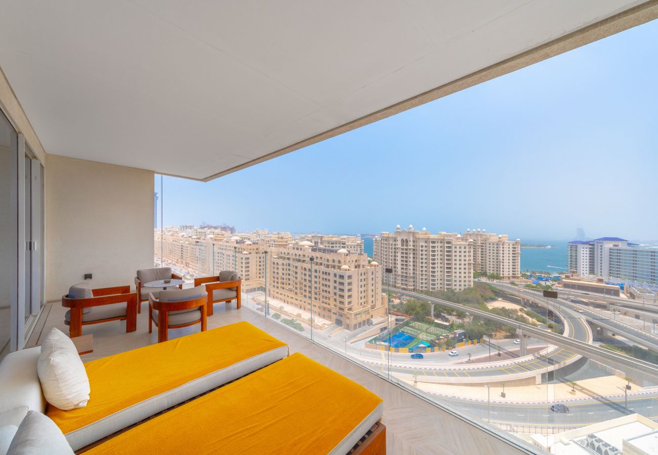 Apartment in Dubai - Fascinating 1BR with Burj Arab View at FIVE Palm