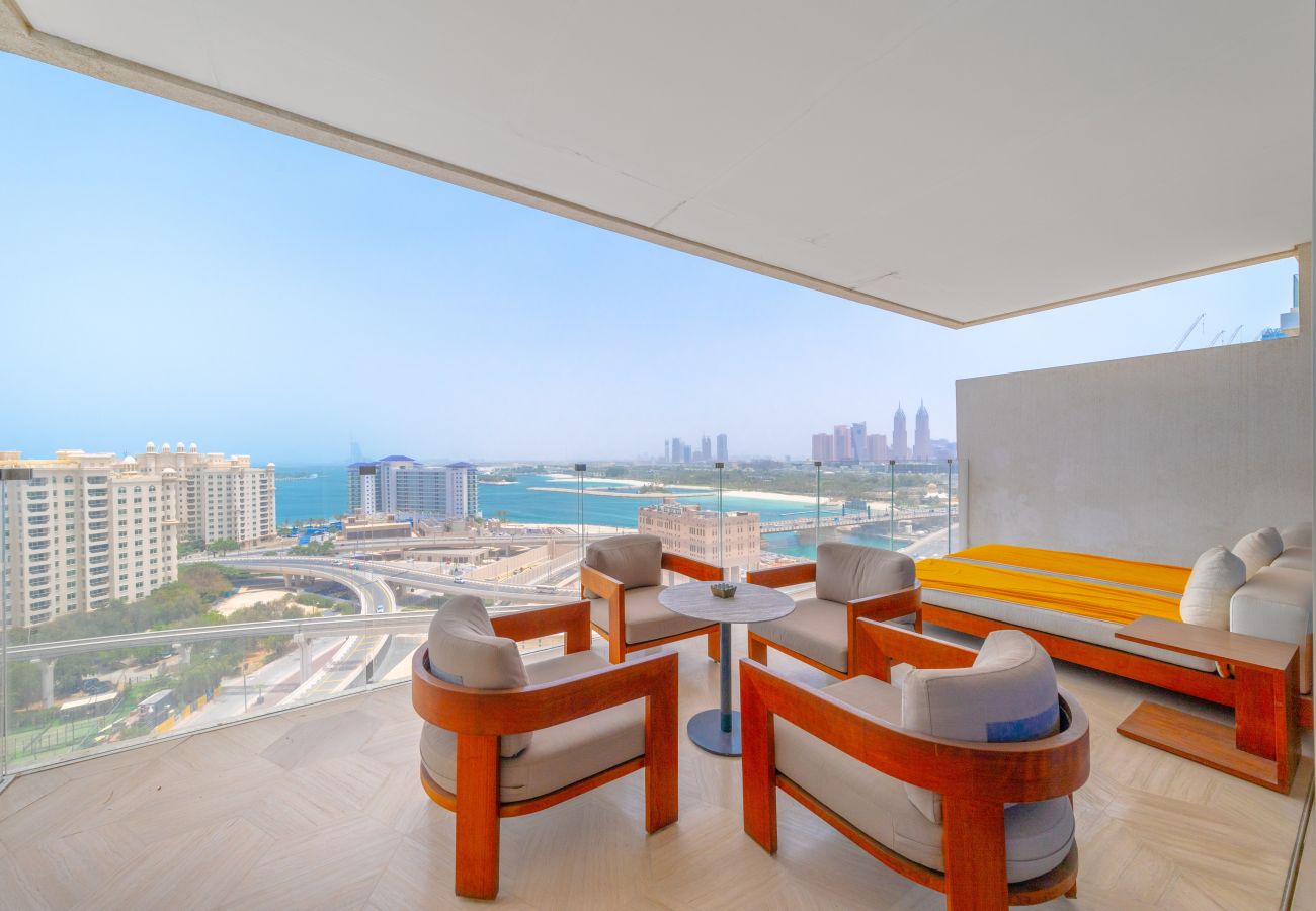 Apartment in Dubai - Fascinating 1BR with Burj Arab View at FIVE Palm