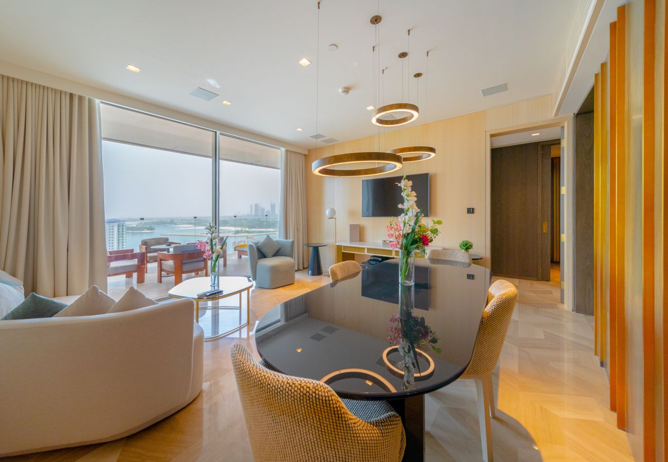 Apartment in Dubai - Fascinating 1BR with Burj Arab View at FIVE Palm