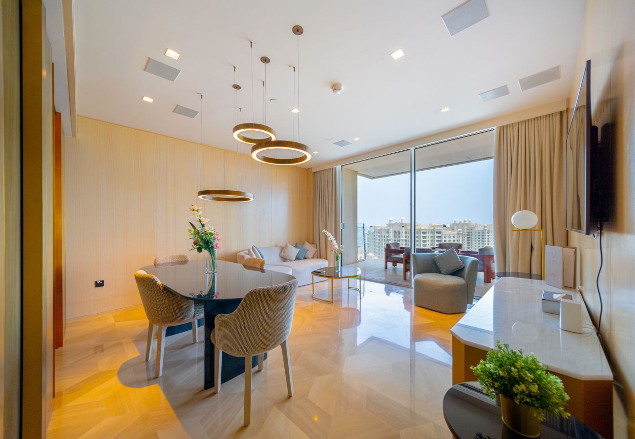 Apartment in Dubai - Fascinating 1BR with Burj Arab View at FIVE Palm