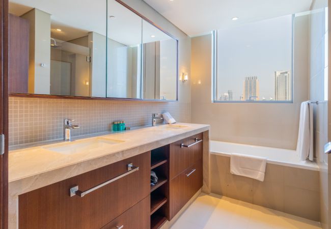 Apartment in Dubai - Exquisite 2BR Apt w/ Burj Khalifa & Fountain View Apartment in Dubai - Exquisite 2BR Apt w/ Burj Khalifa & Fountain View