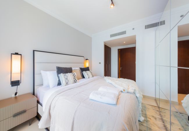 Apartment in Dubai - Exquisite 2BR Apt w/ Burj Khalifa & Fountain View Apartment in Dubai - Exquisite 2BR Apt w/ Burj Khalifa & Fountain View
