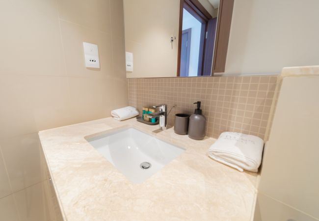 Apartment in Dubai - Exquisite 2BR Apt w/ Burj Khalifa & Fountain View Apartment in Dubai - Exquisite 2BR Apt w/ Burj Khalifa & Fountain View