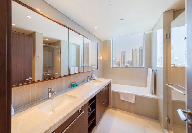 Apartment in Dubai - Exquisite 2BR Apt w/ Burj Khalifa & Fountain View Apartment in Dubai - Exquisite 2BR Apt w/ Burj Khalifa & Fountain View
