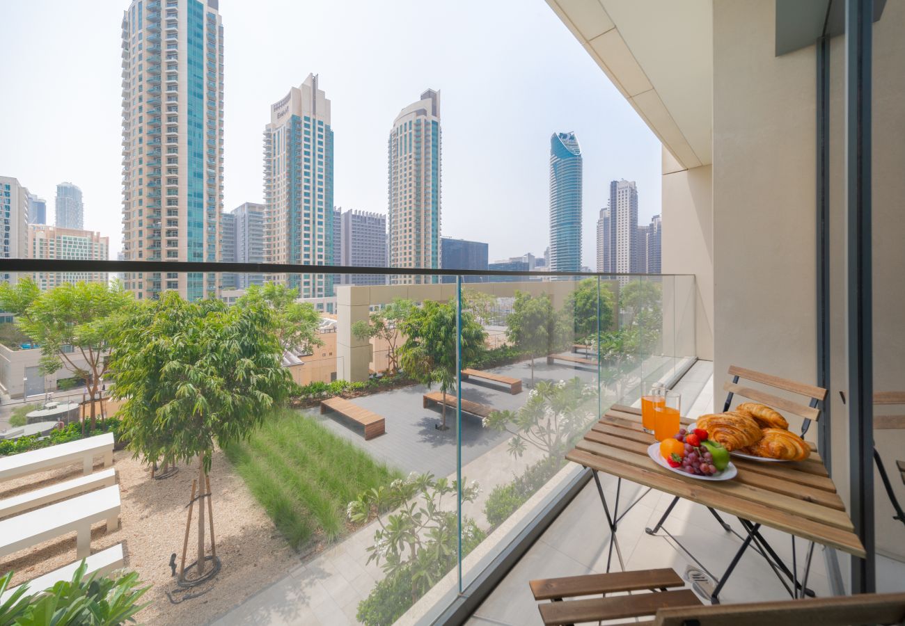 Apartment in Dubai - Charming 1BR Apt at Downtown