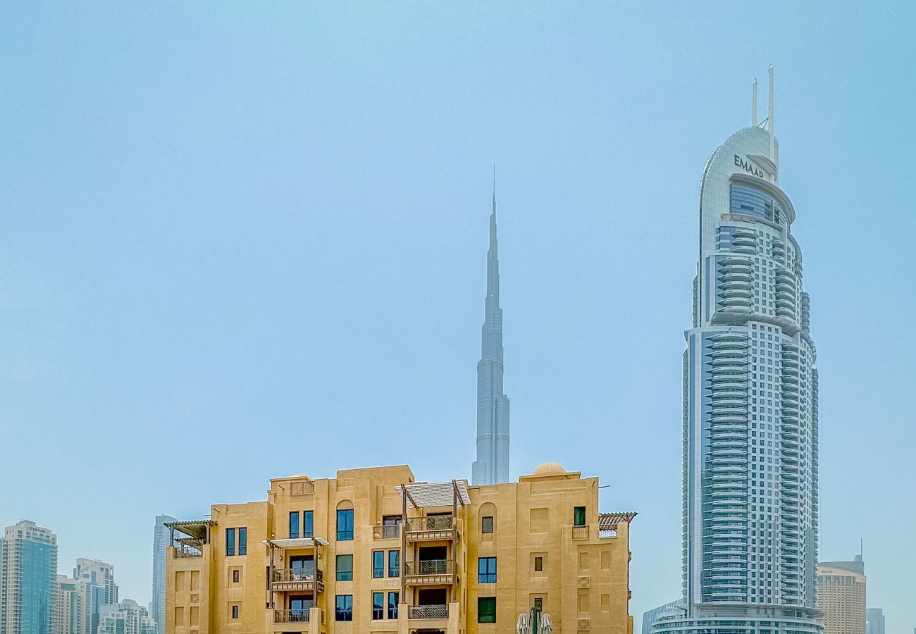 Apartment in Dubai - Charming 1BR Apt at Downtown