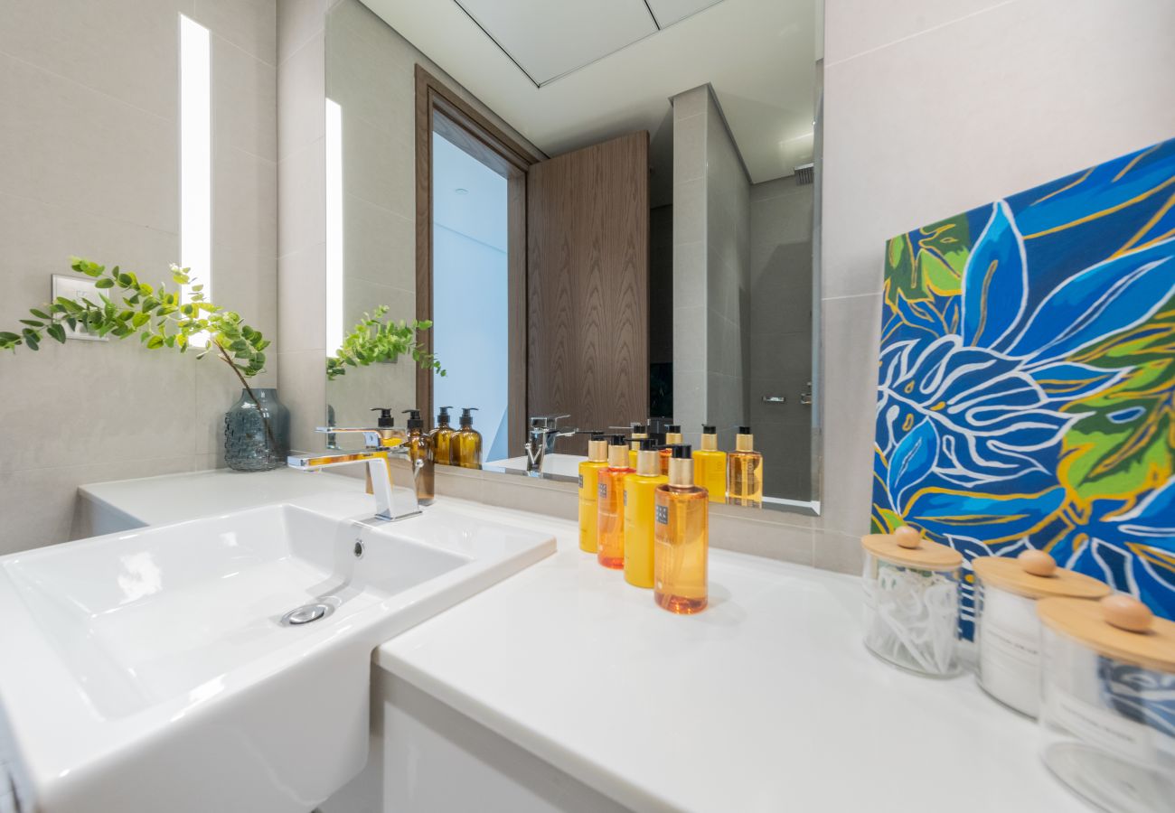 Apartment in Dubai - Stylish 2BR Apt w/ Exquisite View