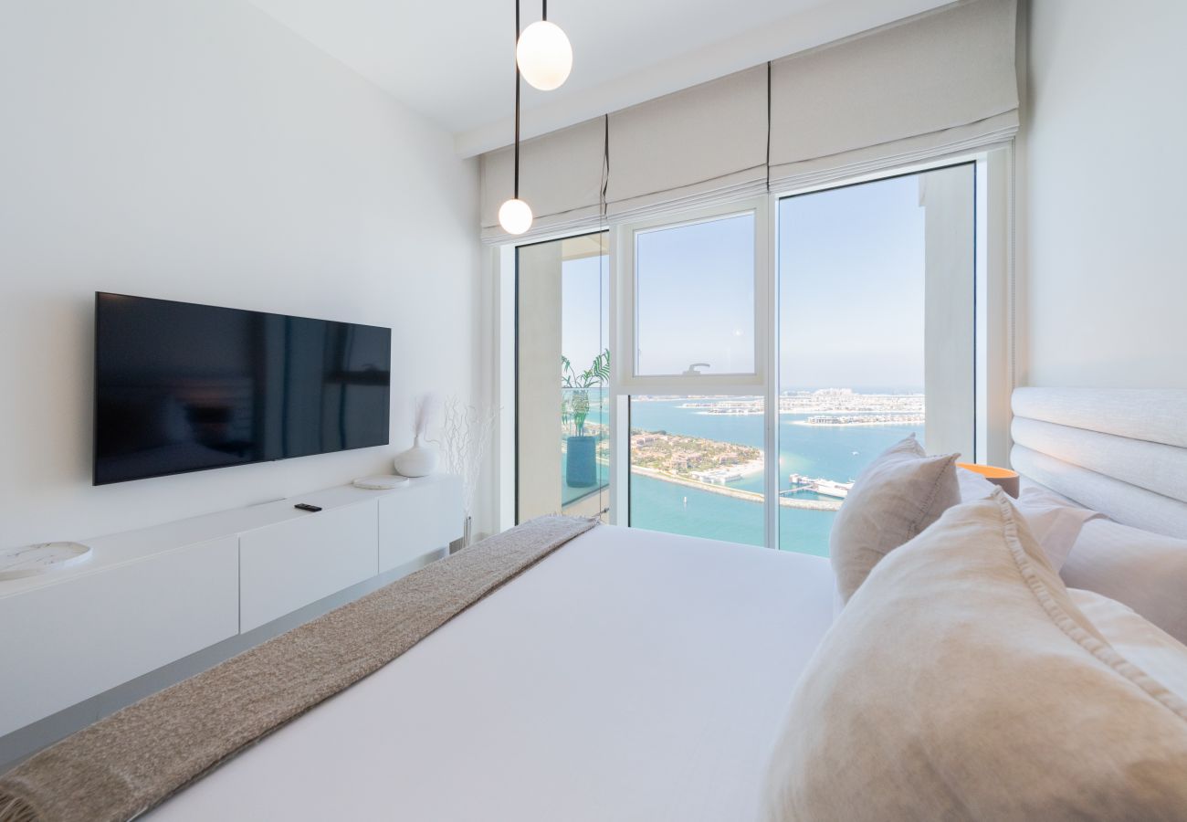 Apartment in Dubai - Dazzling 2BR Apt Beachfront w/ Sea View