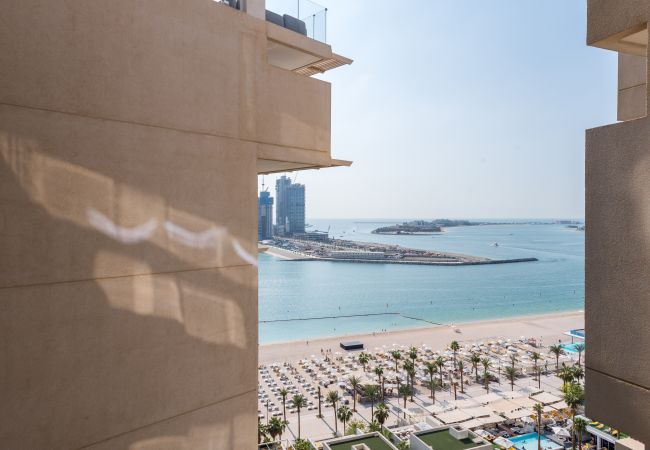 Apartment in Dubai - Astonishing 1BR Apt with Sea View Apartment in Dubai - Astonishing 1BR Apt with Sea View