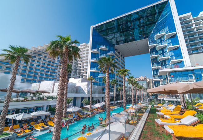 Apartment in Dubai - Astonishing 1BR Apt with Sea View Apartment in Dubai - Astonishing 1BR Apt with Sea View