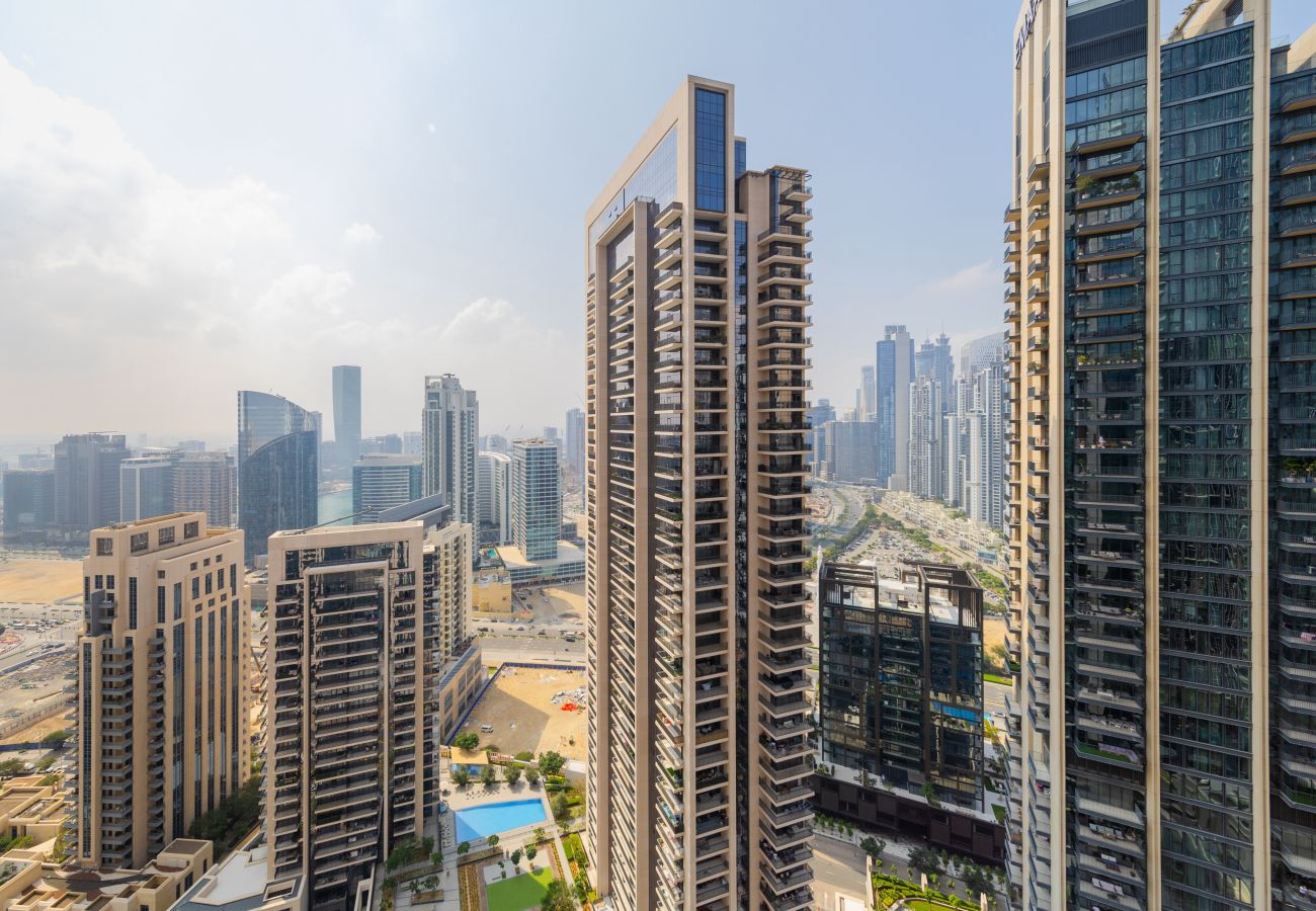Apartment in Dubai - Glistening 2BR Apt at Downtown Dubai