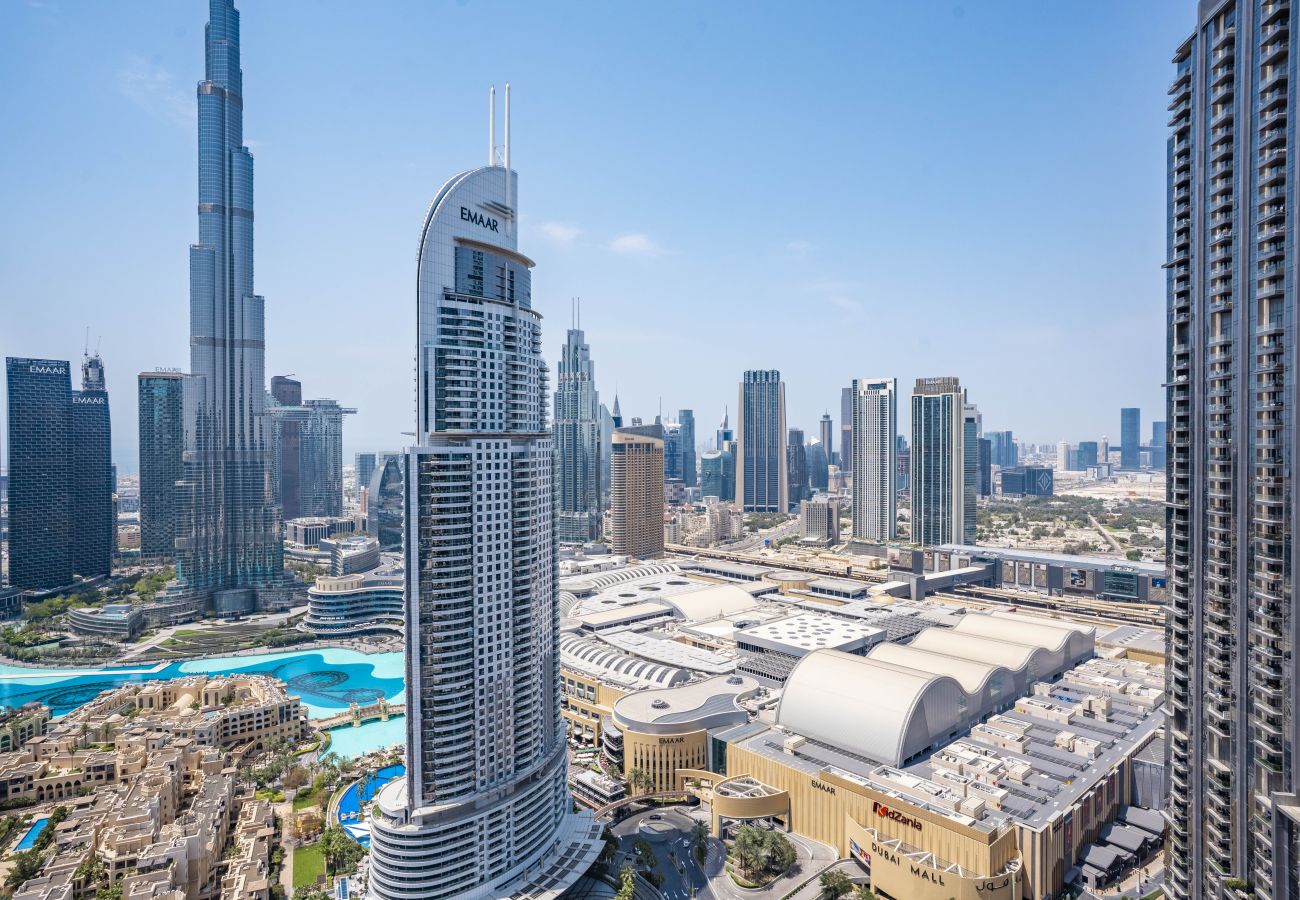 Apartment in Dubai - Chic 2BR w/ Exquisite Burj Khalifa & fountain View
