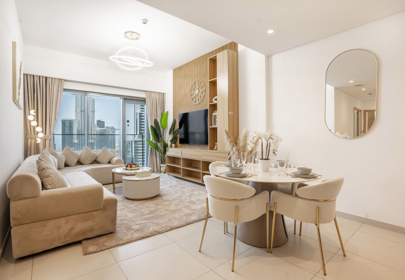 Apartment in Dubai - Chic 2BR w/ Exquisite Burj Khalifa & fountain View