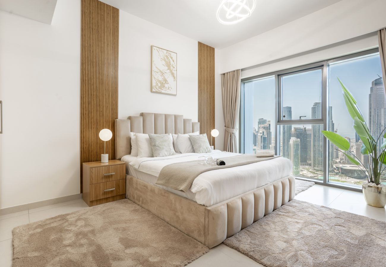 Apartment in Dubai - Chic 2BR w/ Exquisite Burj Khalifa & fountain View