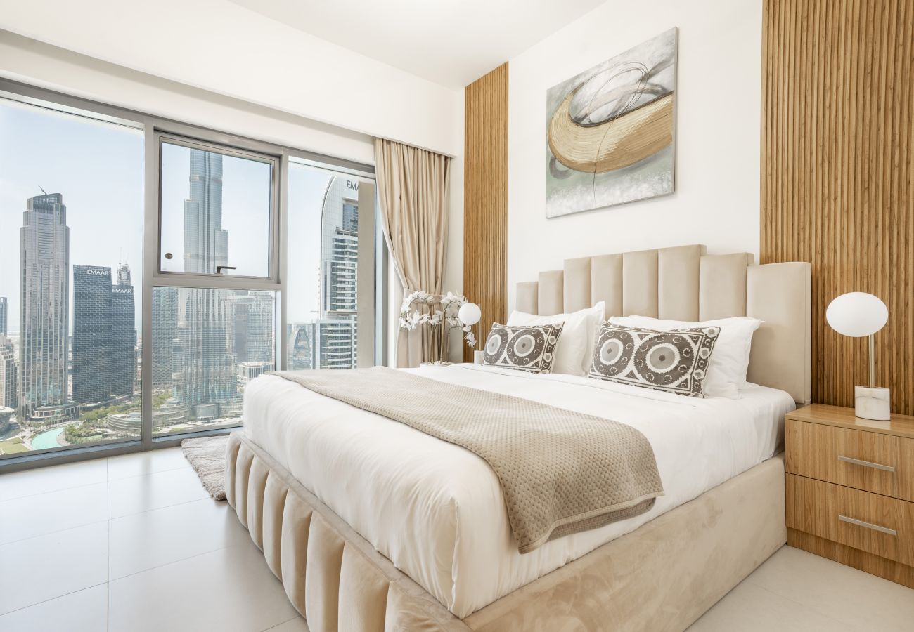 Apartment in Dubai - Chic 2BR w/ Exquisite Burj Khalifa & fountain View