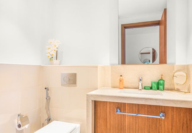 Apartment in Dubai - Superb 2BR w/Burj Khalifa & Fountain View Apartment in Dubai - Superb 2BR w/Burj Khalifa & Fountain View