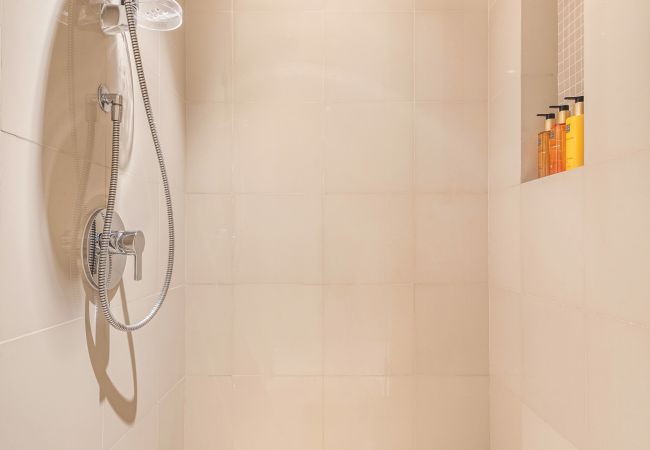 Apartment in Dubai - Superb 2BR w/Burj Khalifa & Fountain View Apartment in Dubai - Superb 2BR w/Burj Khalifa & Fountain View