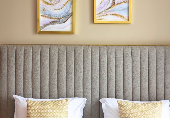 Apartment in Dubai - Superb 2BR w/Burj Khalifa & Fountain View Apartment in Dubai - Superb 2BR w/Burj Khalifa & Fountain View