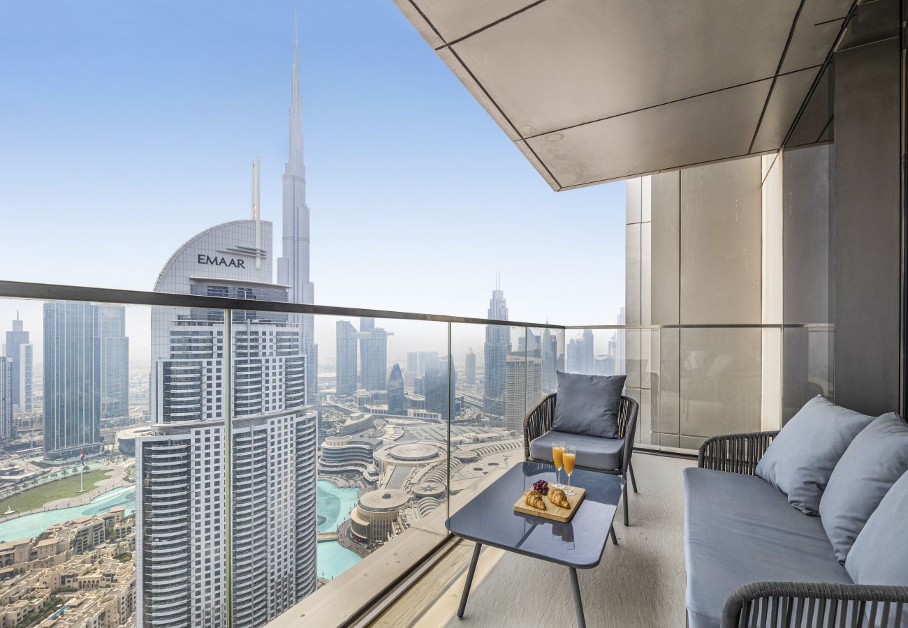 Apartment in Dubai - Superb 2BR Burj Khalifa Fountain View