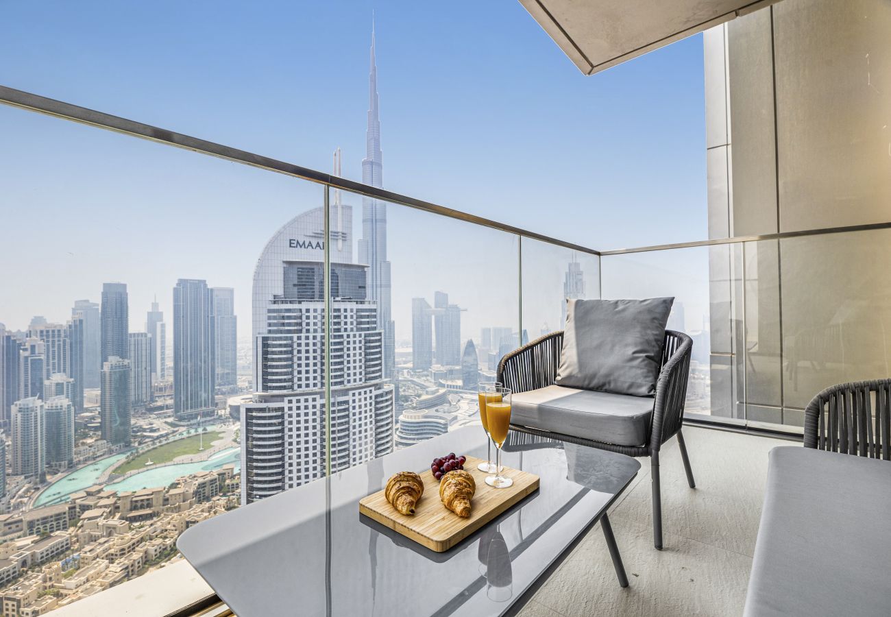 Apartment in Dubai - Superb 2BR w/ Burj Khalifa Fountain View