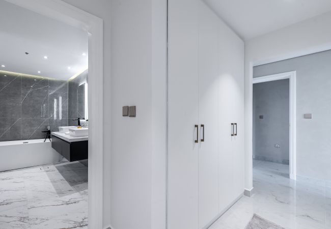 Apartment in Dubai - Startling 4BR Villa With Sea View Apartment in Dubai - Startling 4BR Villa With Sea View