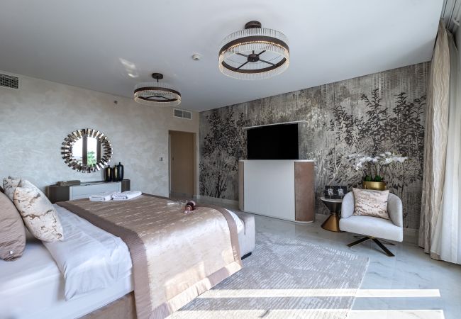 Apartment in Dubai - Startling 4BR Villa With Sea View Apartment in Dubai - Startling 4BR Villa With Sea View