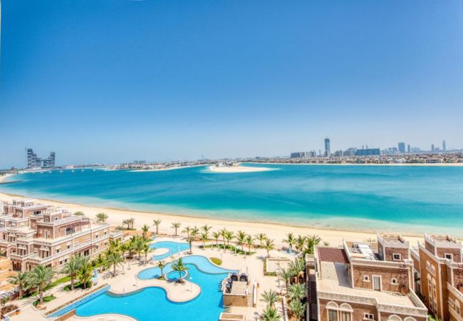 Apartment in Dubai - Startling 4BR Villa With Sea View Apartment in Dubai - Startling 4BR Villa With Sea View