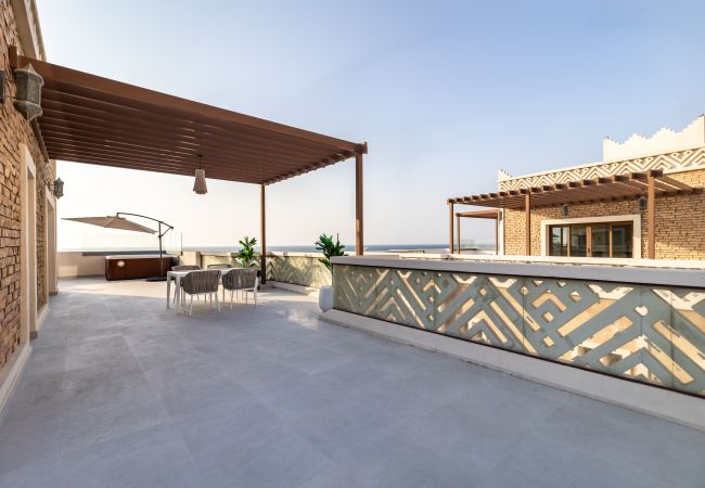 Apartment in Dubai - Startling 4BR Villa With Sea View Apartment in Dubai - Startling 4BR Villa With Sea View