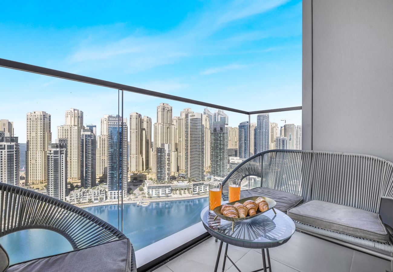 Apartment in Dubai - Dazzling 2BR Apt at VIDA Marina Residences