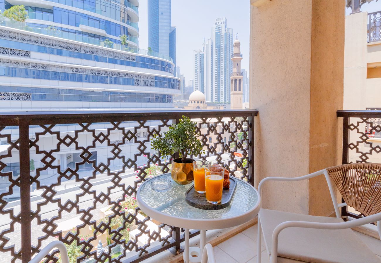 Apartment in Dubai - Exquisite 1BR Apt in Downtown Dubai