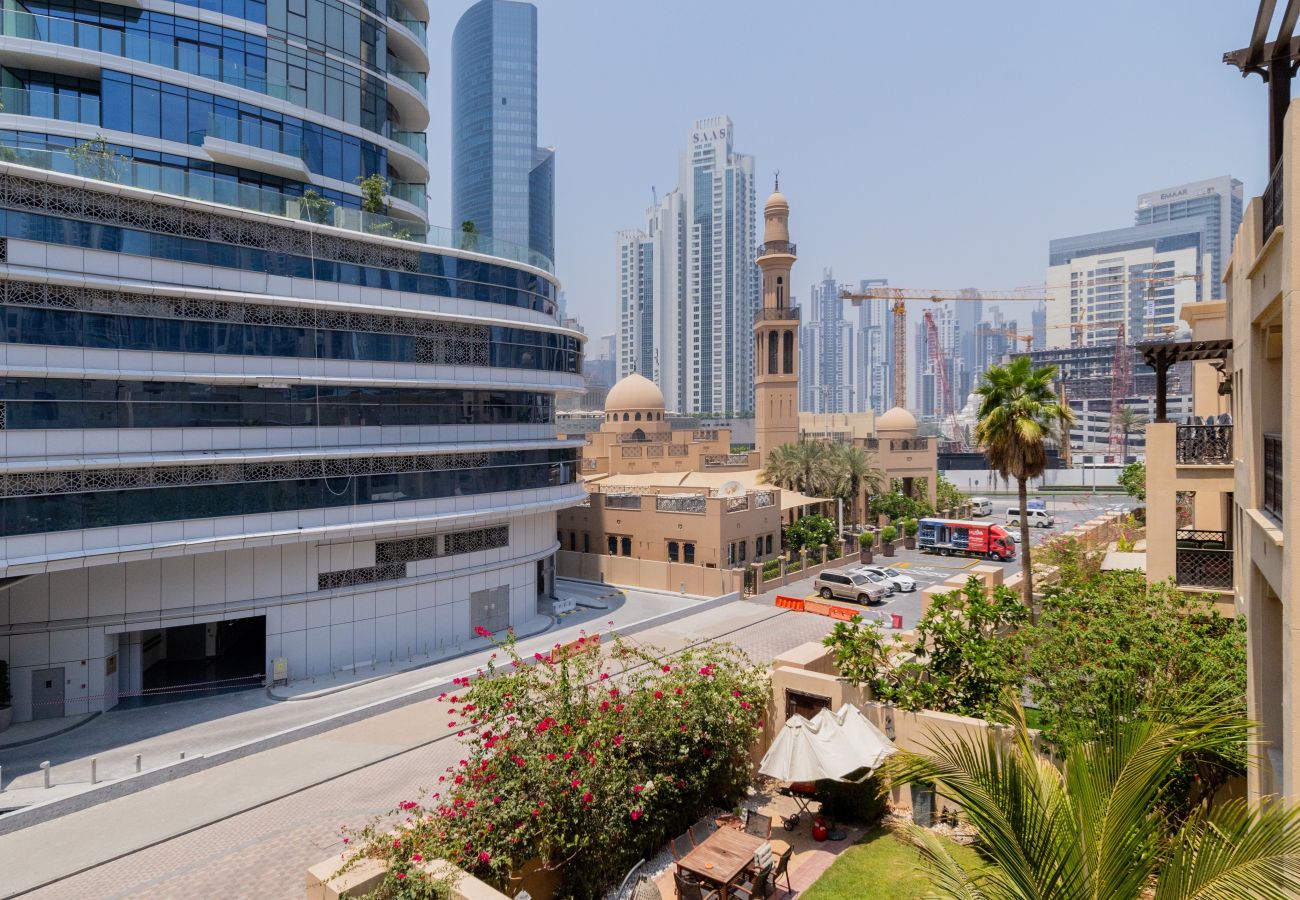 Apartment in Dubai - Exquisite 1BR Apt in Downtown Dubai