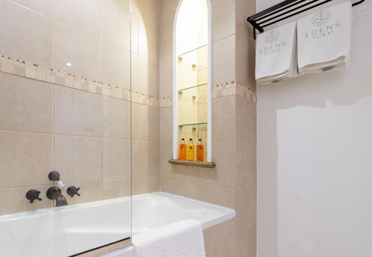 Apartment in Dubai - Exquisite 1BR Apt in Downtown Dubai