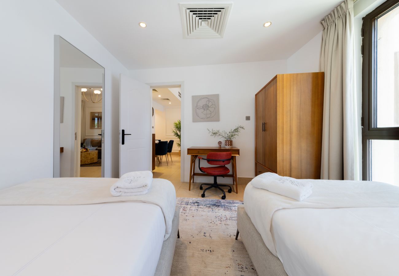 Apartment in Dubai - Exquisite 1BR Apt in Downtown Dubai