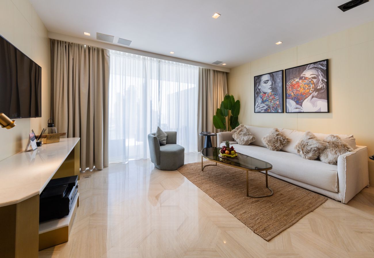 Apartment in Dubai - Extravagant 2BR Apt at FIVE Palm w/Sea View